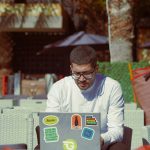Как начать фриланс без опыта: минимальные требования и лучшие биржи для новичков unsplash_1194.jpg