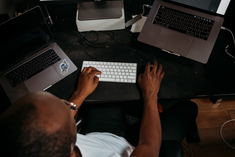 Как выбрать лучшую фриланс-платформу для художников и заработать на продаже рисунков