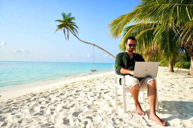 Фриланс для рекрутеров: как найти удаленные вакансии и успешно работать на дому