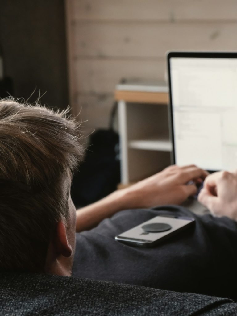 Почему SMM-специалистам стоит работать на биржах фриланса